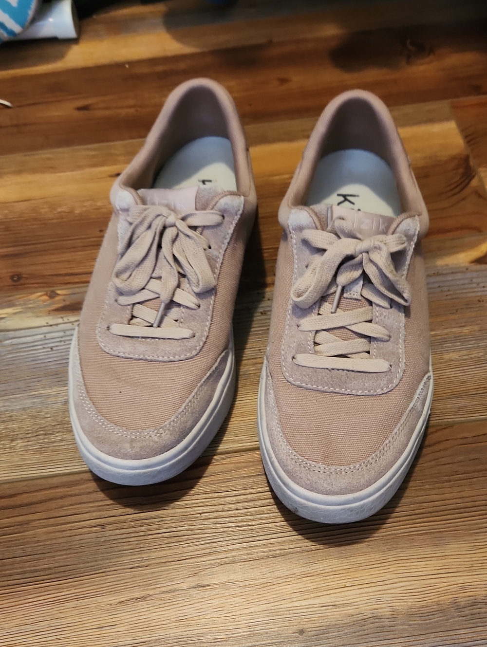 Kizik Prauge Women’s Hands Free Step In Pink Canvas Sneakers